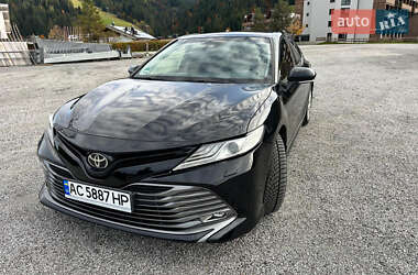 Седан Toyota Camry 2018 в  фото 30 Седан Toyota Camry 2018 в