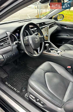 Седан Toyota Camry 2018 в  фото 39 Седан Toyota Camry 2018 в