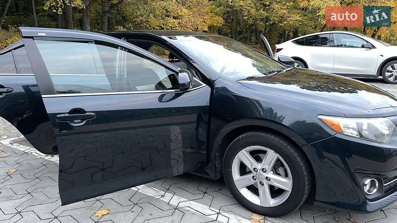 Седан Toyota Camry 2014 в Тернополі фото 4 Седан Toyota Camry 2014 в Тернополі