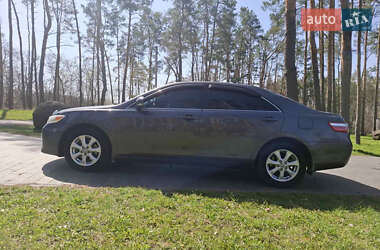 Седан Toyota Camry 2010 в 