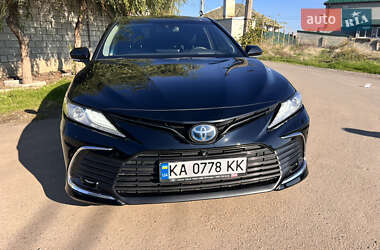 Седан Toyota Camry 2023 в Києві