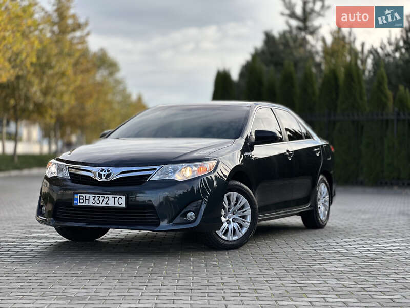 Седан Toyota Camry 2013 в Одесі