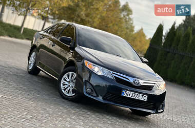 Седан Toyota Camry 2013 в 