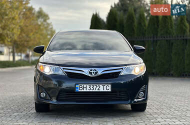 Седан Toyota Camry 2013 в 