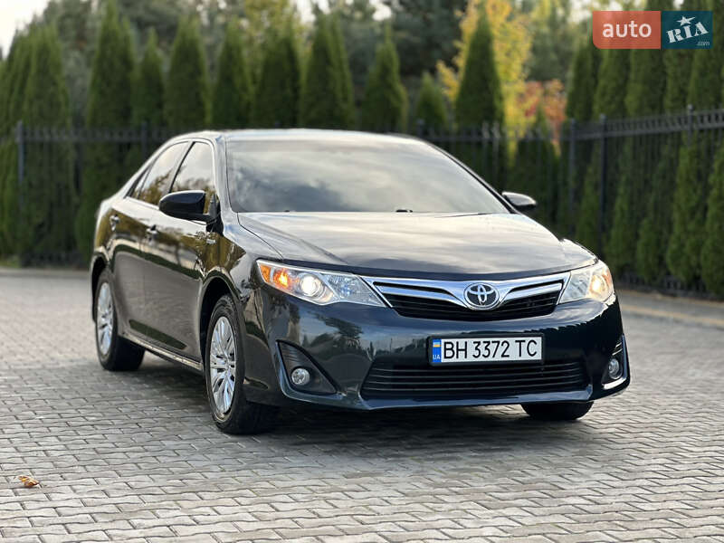 Седан Toyota Camry 2013 в Одесі