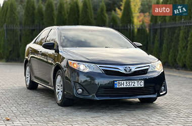 Седан Toyota Camry 2013 в 