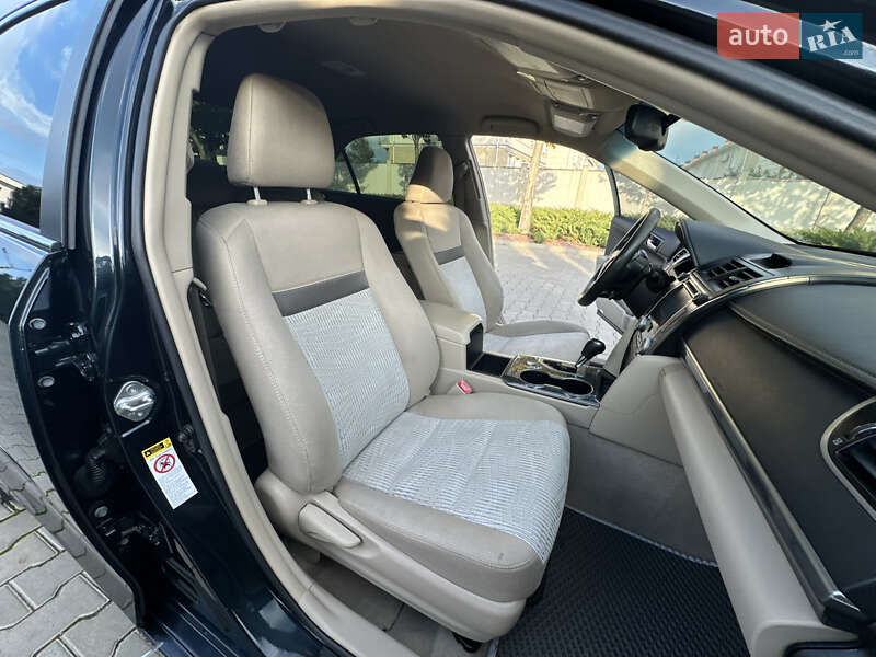 Седан Toyota Camry 2013 в Одесі