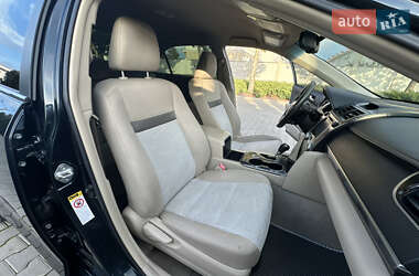 Седан Toyota Camry 2013 в 