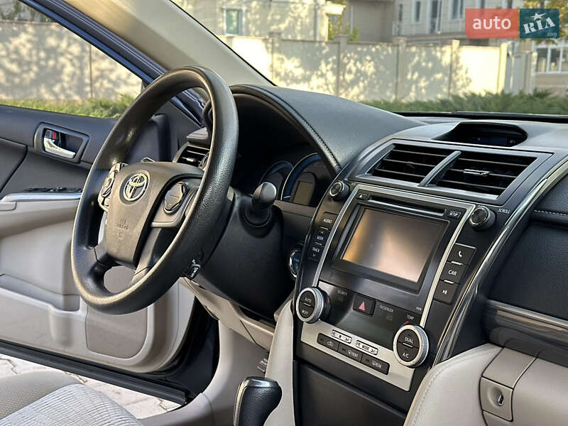 Седан Toyota Camry 2013 в Одесі