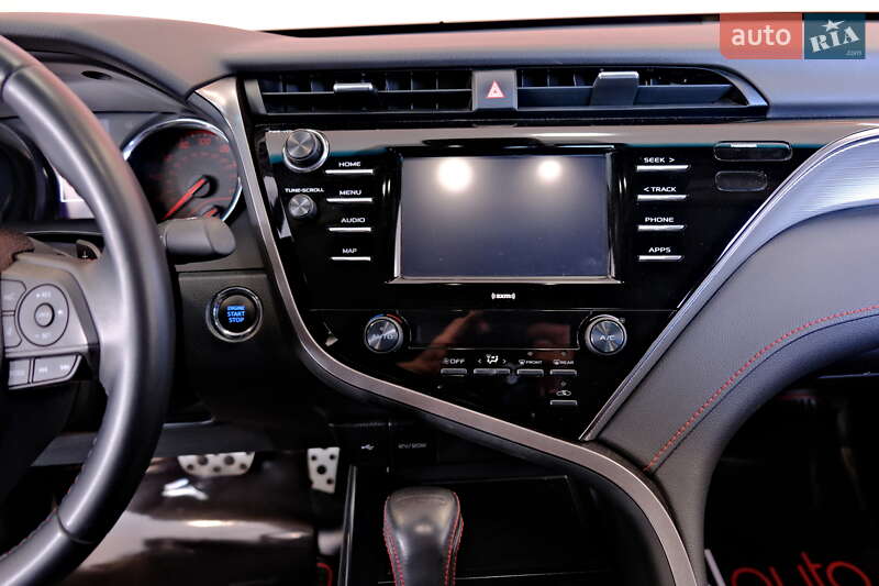 Седан Toyota Camry 2020 в Одесі