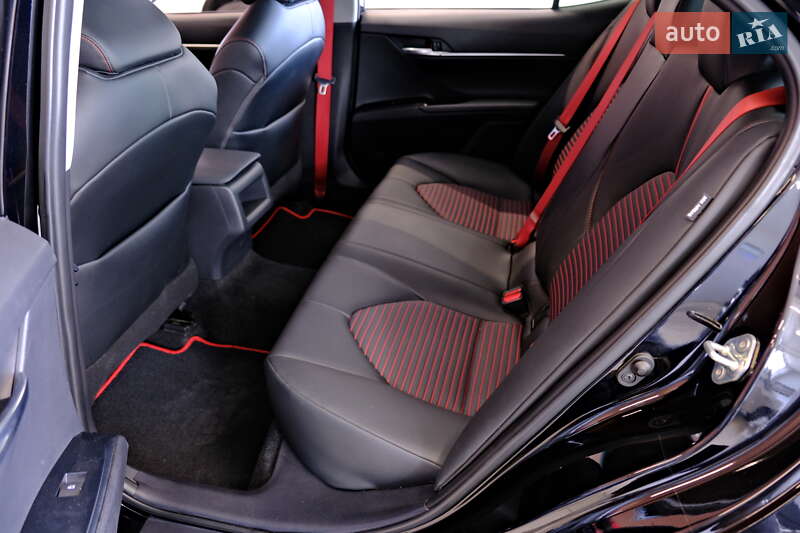 Седан Toyota Camry 2020 в Одесі