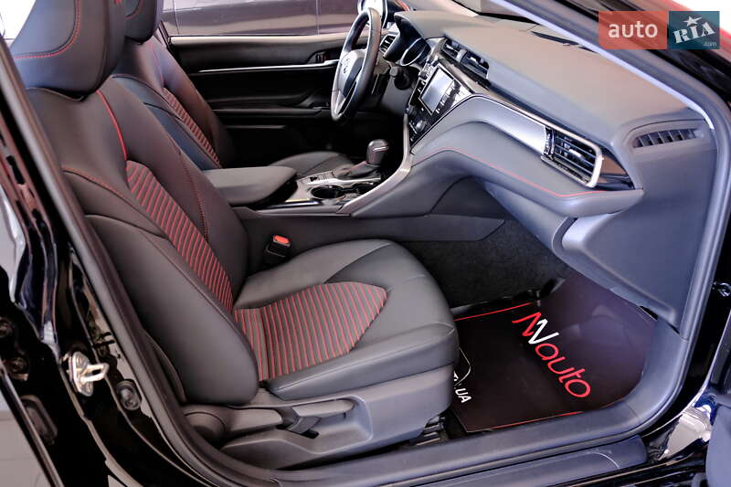 Седан Toyota Camry 2020 в Одесі