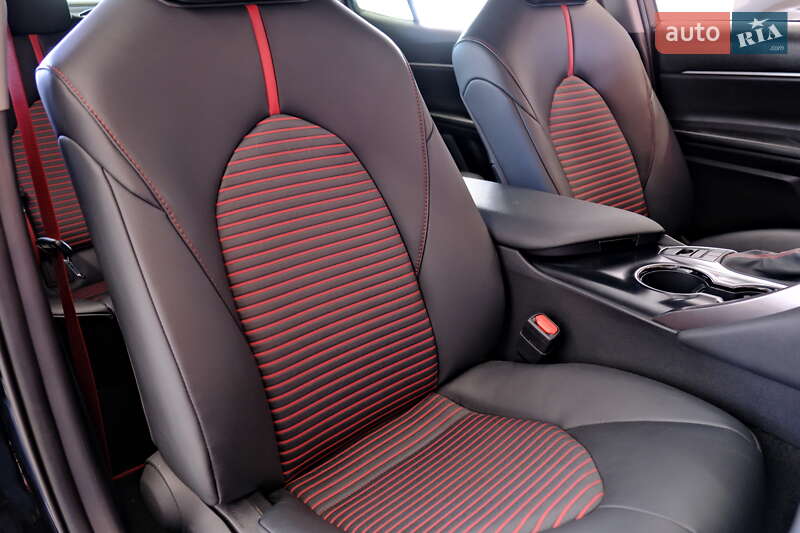 Седан Toyota Camry 2020 в Одесі