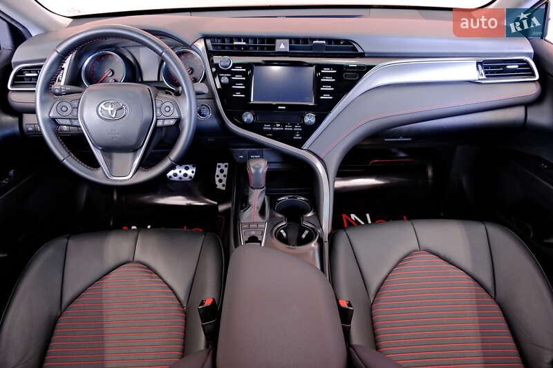 Седан Toyota Camry 2020 в Одесі