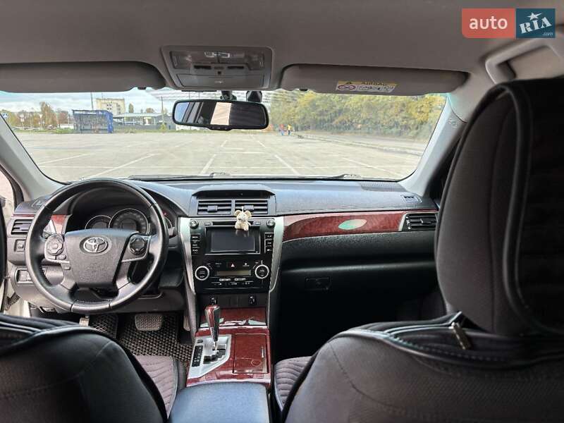 Седан Toyota Camry 2013 в Кропивницком