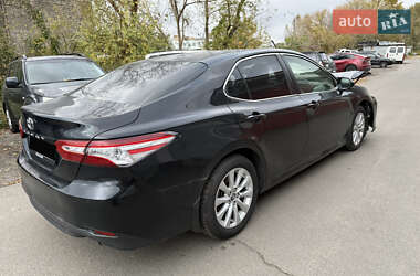 Седан Toyota Camry 2019 в 
