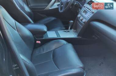 Седан Toyota Camry 2010 в 