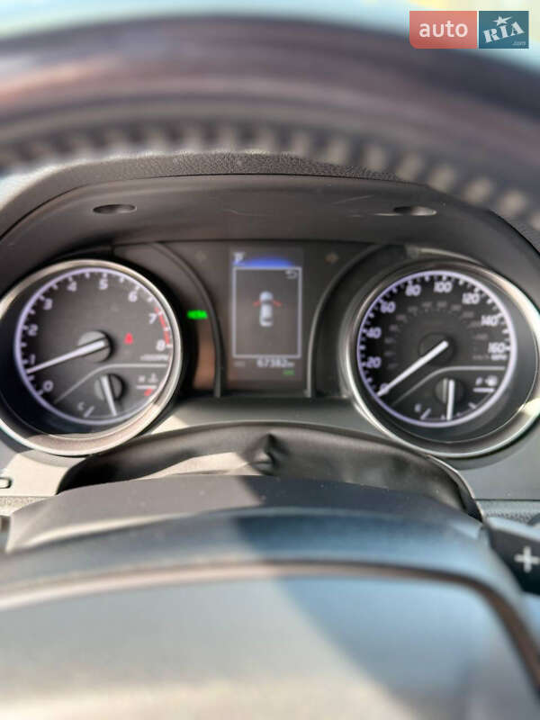 Седан Toyota Camry 2020 в Киеве