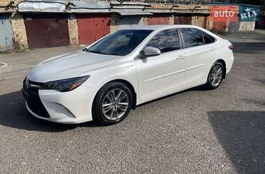 Седан Toyota Camry 2017 в 