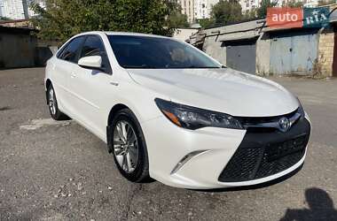 Седан Toyota Camry 2017 в 