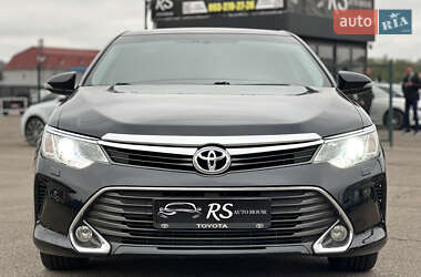 Седан Toyota Camry 2016 в 
