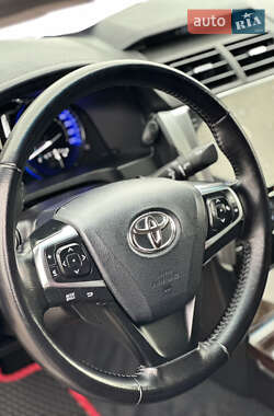 Седан Toyota Camry 2016 в 