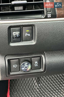 Седан Toyota Camry 2016 в 
