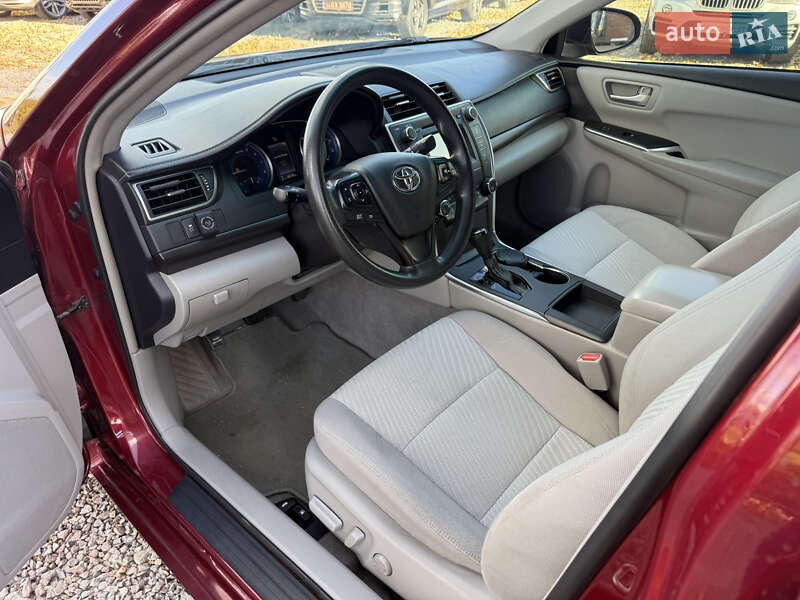 Седан Toyota Camry 2017 в Стрию