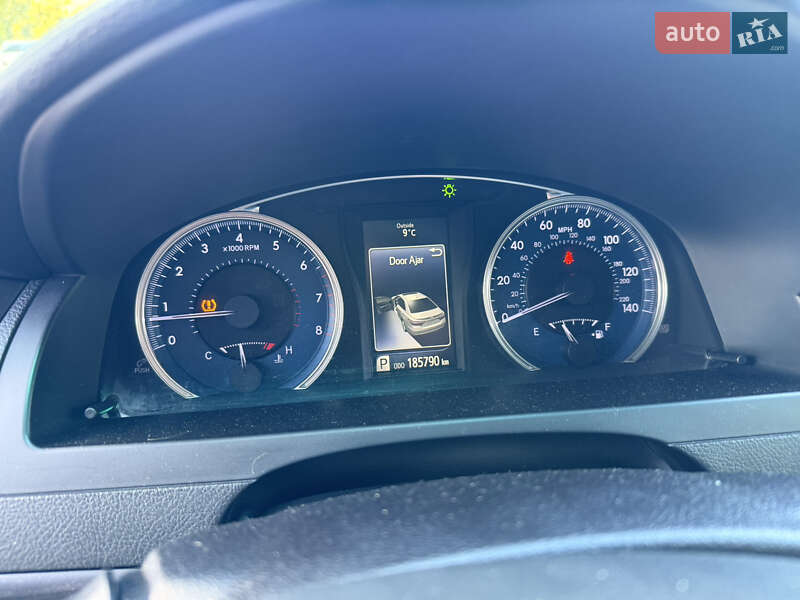 Седан Toyota Camry 2017 в Стрию