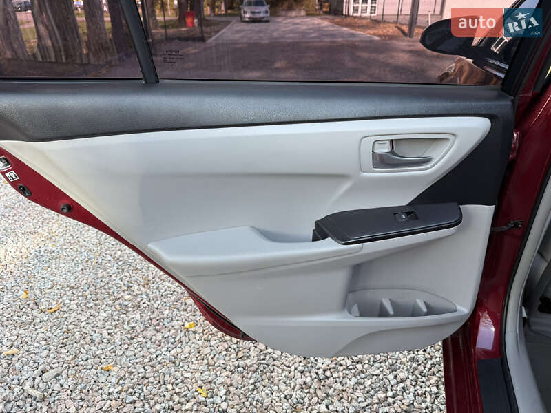 Седан Toyota Camry 2017 в Стрию