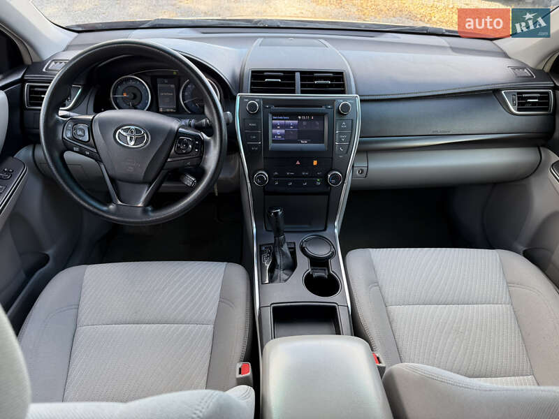 Седан Toyota Camry 2017 в Стрию