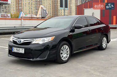 Седан Toyota Camry 2013 в 