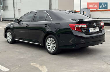 Седан Toyota Camry 2013 в 