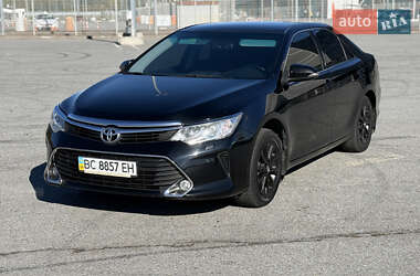 Седан Toyota Camry 2015 в  фото 5 Седан Toyota Camry 2015 в