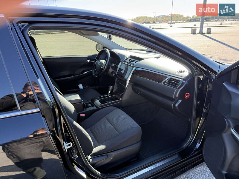 Седан Toyota Camry 2015 в Львове фото 24 Седан Toyota Camry 2015 в Львове