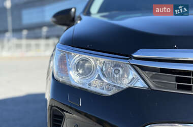 Седан Toyota Camry 2015 в  фото 32 Седан Toyota Camry 2015 в