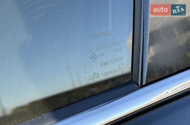 Седан Toyota Camry 2015 в  фото 34 Седан Toyota Camry 2015 в