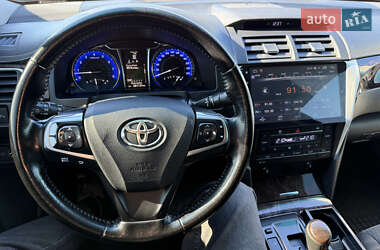 Седан Toyota Camry 2015 в  фото 44 Седан Toyota Camry 2015 в