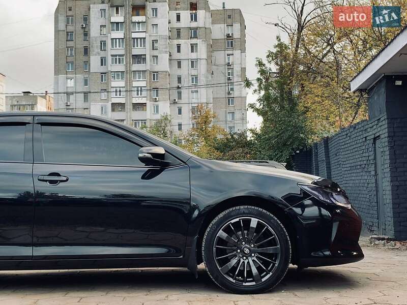 Седан Toyota Camry 2014 в Николаеве