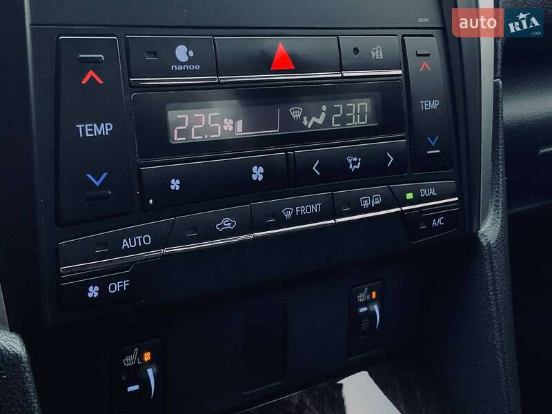 Седан Toyota Camry 2014 в Николаеве