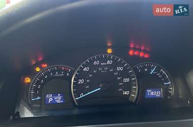Седан Toyota Camry 2012 в 