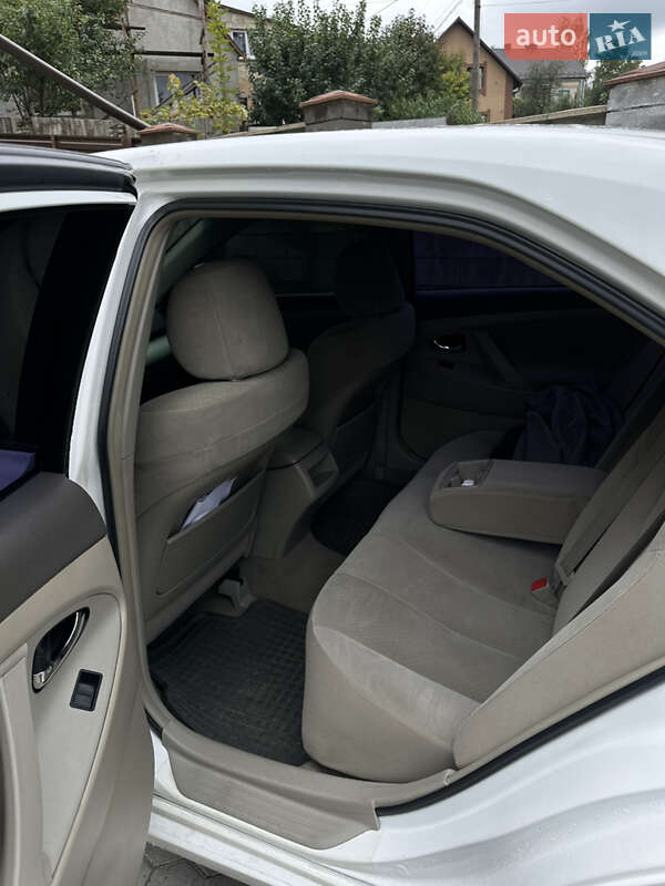 Седан Toyota Camry 2008 в Кременце