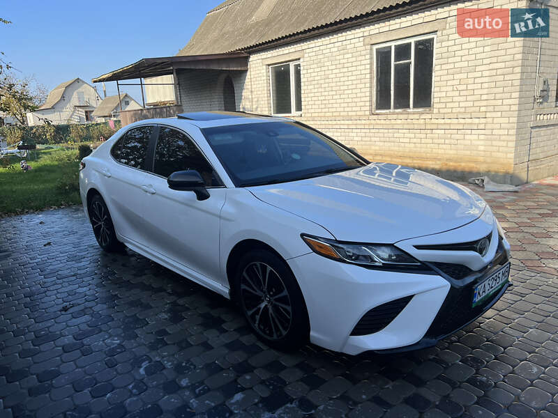 Toyota Camry 2017