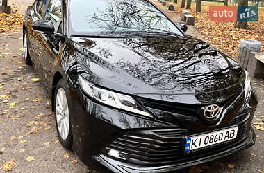 Седан Toyota Camry 2018 в 