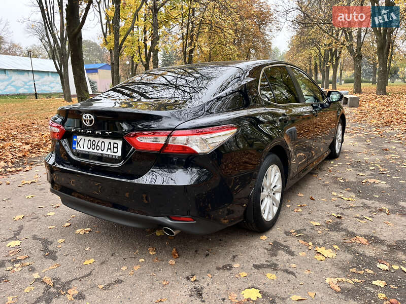 Седан Toyota Camry 2018 в Киеве фото 20 Седан Toyota Camry 2018 в Киеве