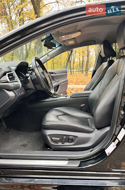 Седан Toyota Camry 2018 в 