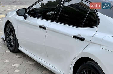 Седан Toyota Camry 2018 в  фото 11 Седан Toyota Camry 2018 в