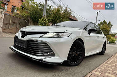 Седан Toyota Camry 2018 в  фото 25 Седан Toyota Camry 2018 в