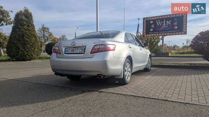 Седан Toyota Camry 2007 в Виноградові