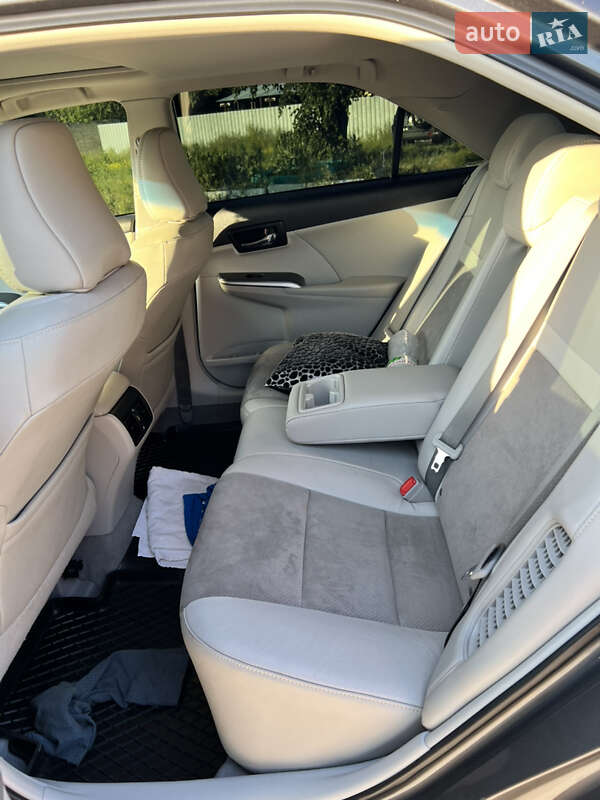 Седан Toyota Camry 2011 в Жидачове